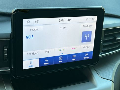 Used 2022 Ford Explorer XLT w/ Equipment Group 202A image 22