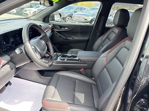 Used 2025 Chevrolet Equinox RS image 12