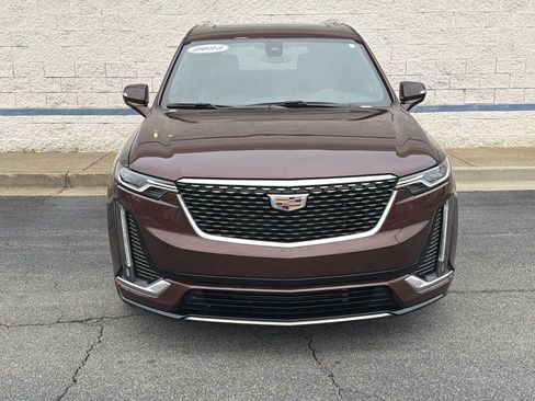 Used 2023 Cadillac XT6 Premium Luxury image 2