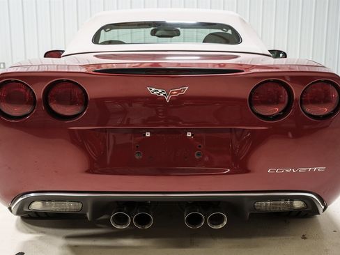 Used 2008 Chevrolet Corvette Convertible w/ Preferred Equipment Group RWD image 6