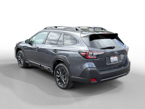 Used 2023 Subaru Outback Onyx Edition AWD/4WD image 3