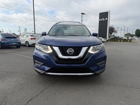 Used 2019 Nissan Rogue S w/ Special Edition Package FWD image 2