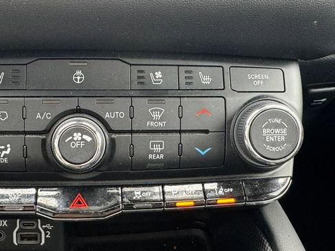 Certified 2025 Dodge Durango GT image 41