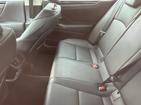 Used 2019 Lexus ES 350 w/ Accessory Package 2 FWD image 11