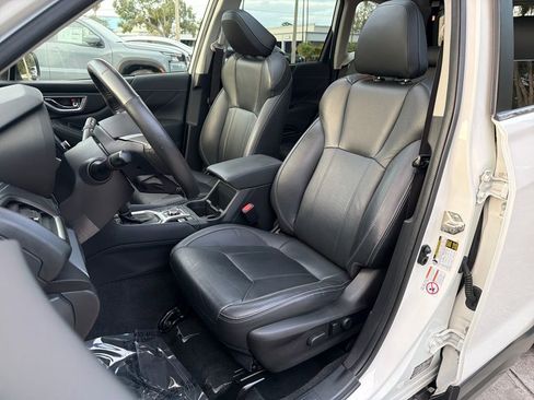 Used 2020 Subaru Forester Limited image 32