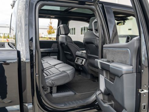 Used 2025 Ford F450 Platinum image 38