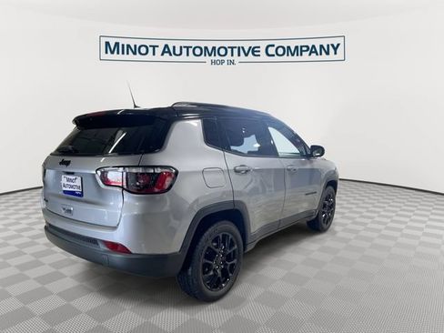 Certified 2023 Jeep Compass Latitude w/ Convenience Group AWD/4WD image 8