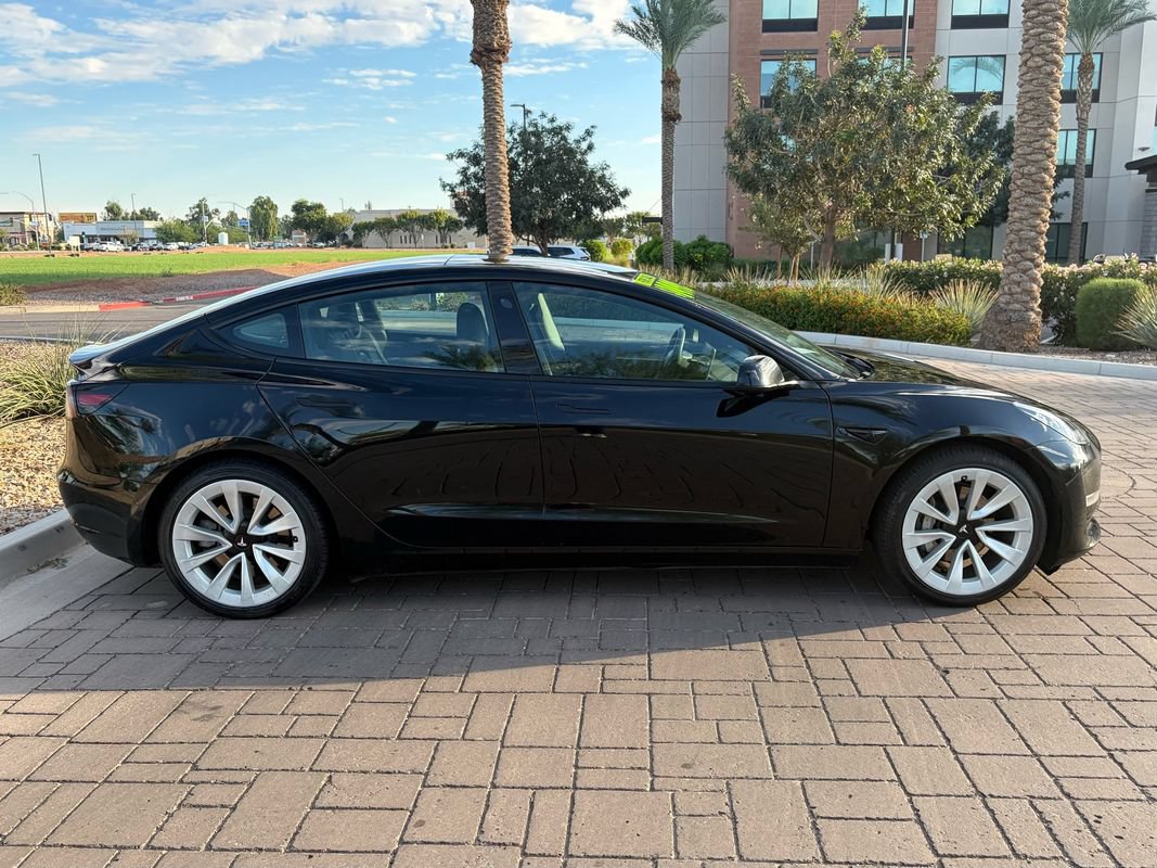 Used 2022 Tesla Model 3 RWD image 2