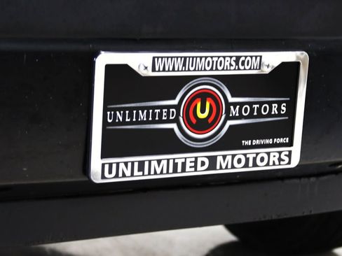 Used 2019 Chevrolet Express 3500 w/ Driver Convenience Package RWD image 12