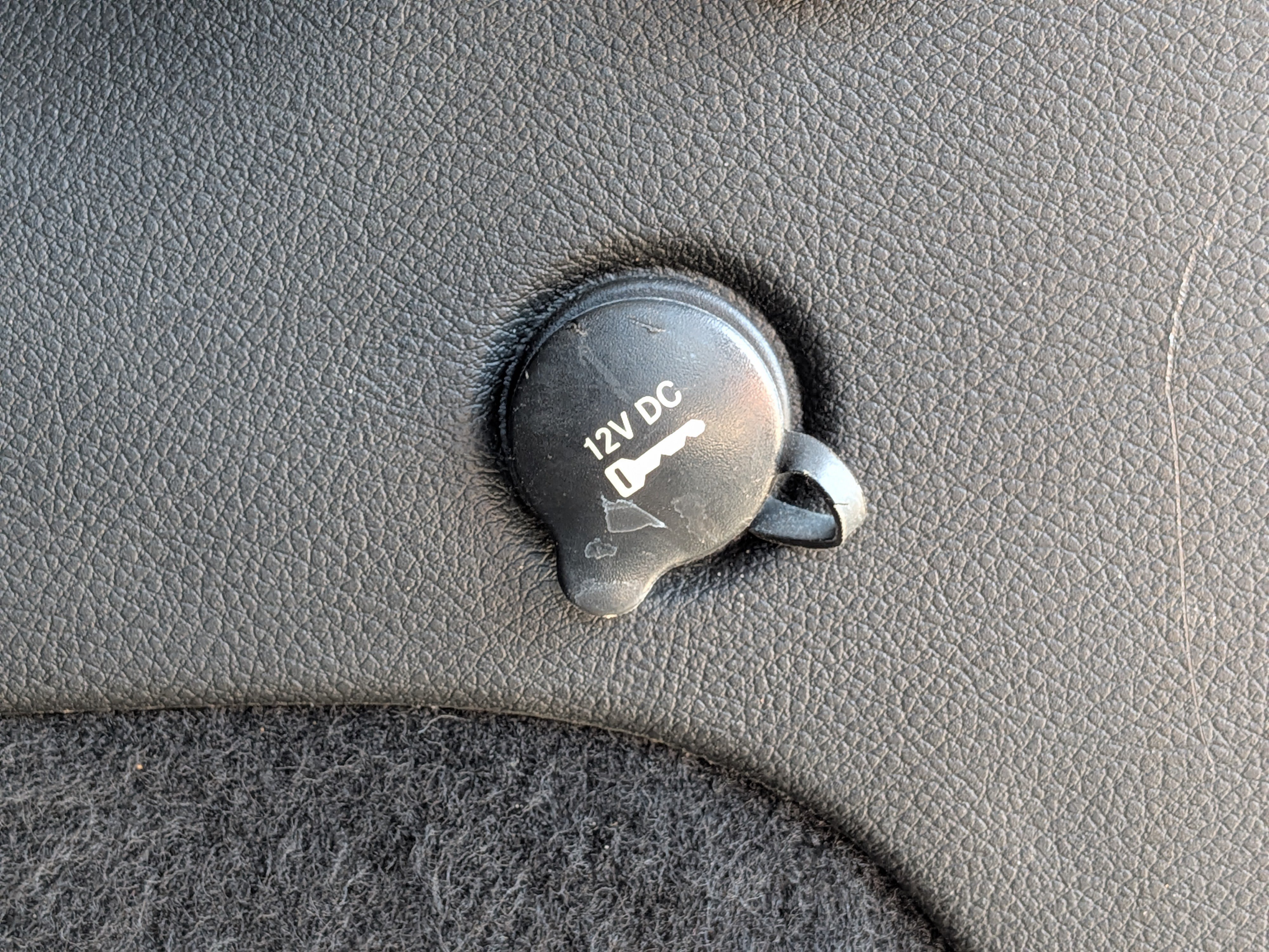 Used 2018 Jeep Grand Cherokee Altitude RWD image 15