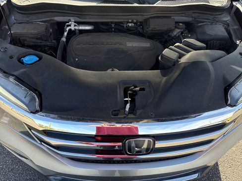 Used 2017 Honda Pilot Touring image 23