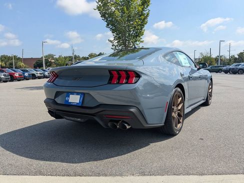 Used 2025 Ford Mustang GT Premium RWD image 4