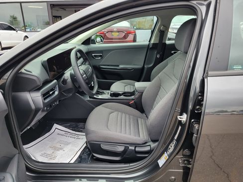 Used 2025 Kia K4 EX FWD image 15