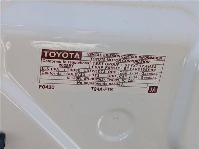 Used 2025 Toyota Tacoma SR5 AWD/4WD image 25