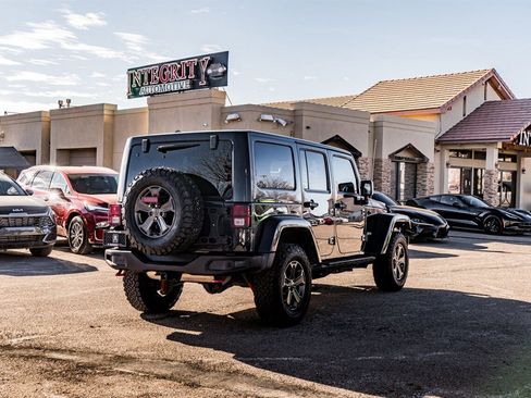 Used 2017 Jeep Wrangler Unlimited Rubicon image 7