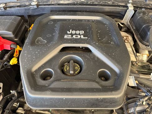 Used 2022 Jeep Wrangler Unlimited Rubicon 4xe w/ Cold Weather Group AWD/4WD image 50