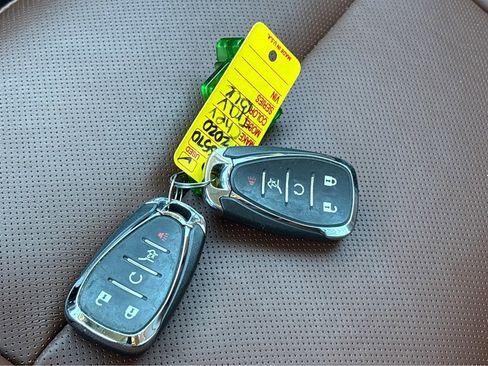 Used 2020 Chevrolet Traverse High Country image 27