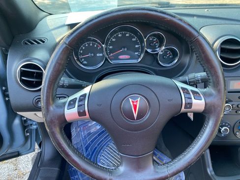 Used 2007 Pontiac G6 GT w/ Premium Package FWD image 12
