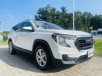Used 2024 GMC Terrain SLE w/ Driver Convenience Package