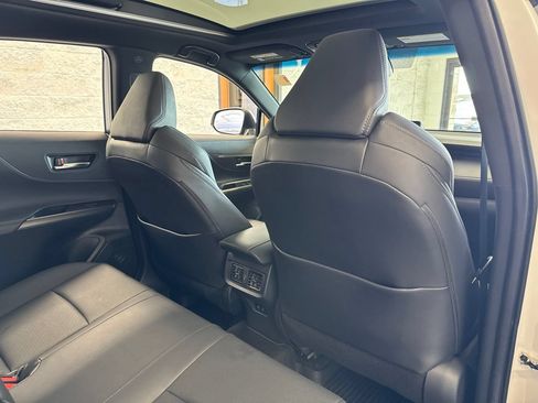 Certified 2021 Toyota Venza Limited AWD/4WD image 46