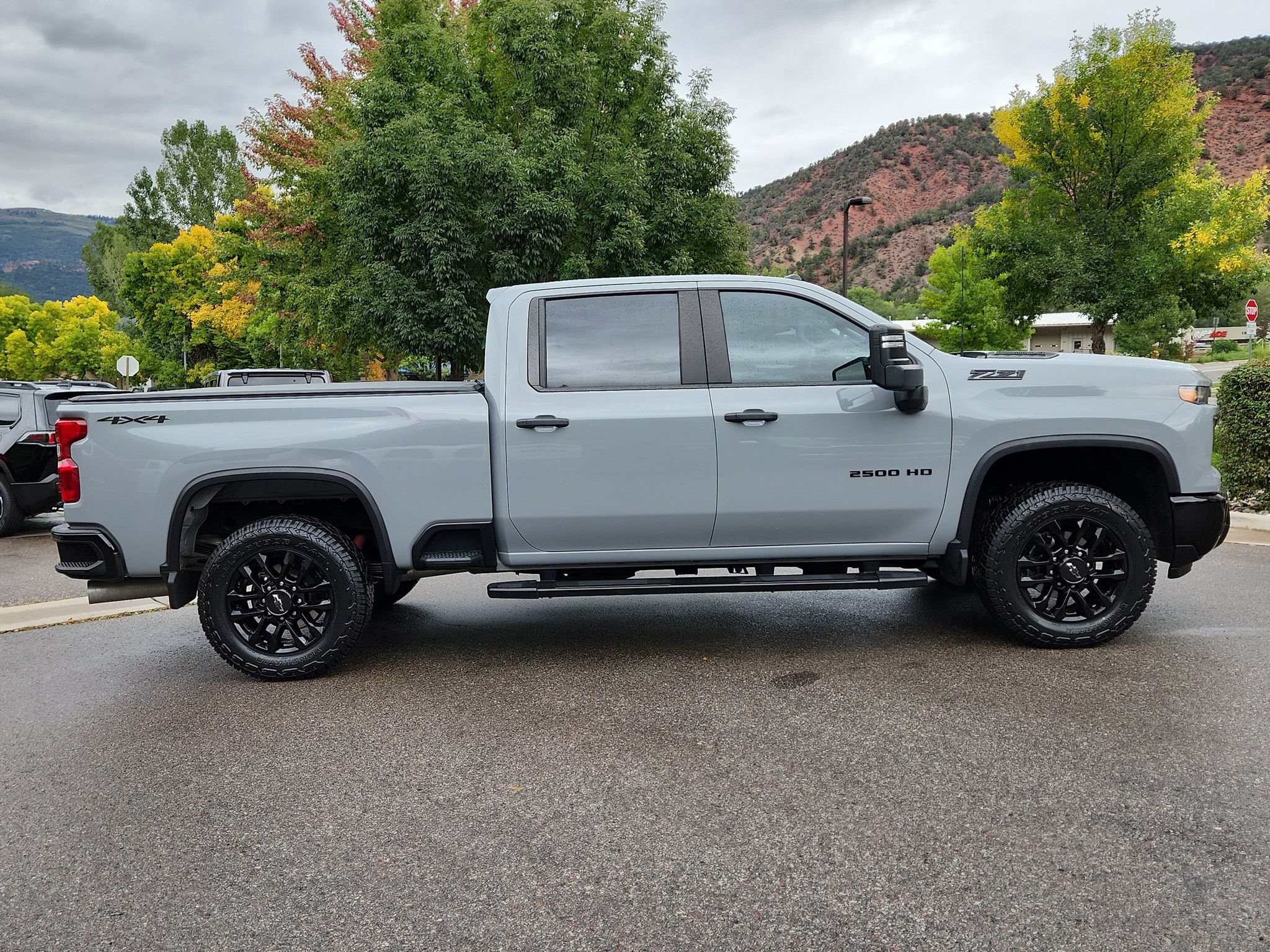 Used 2025 Chevrolet Silverado 2500 Custom w/ Custom Value Package AWD/4WD image 2
