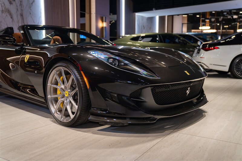 Used 2021 Ferrari 812 GTS RWD image 13