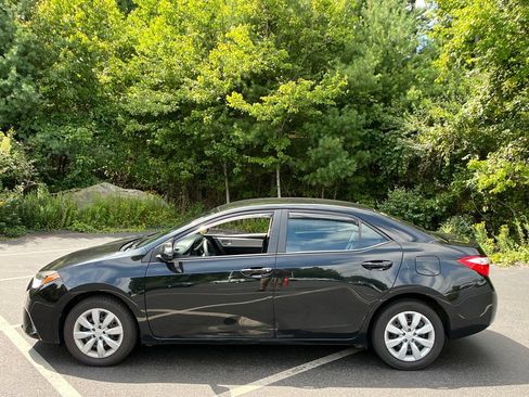 Used 2015 Toyota Corolla LE FWD image 27