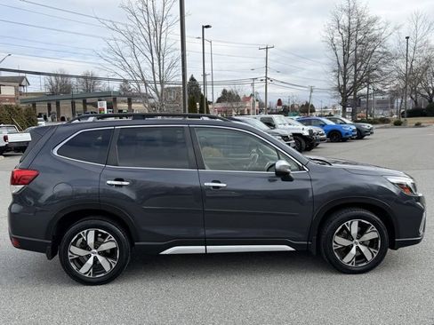 Used 2019 Subaru Forester Touring image 4