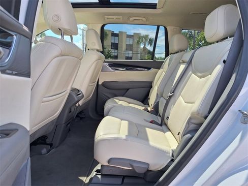 Certified 2024 Cadillac XT6 Premium Luxury image 12