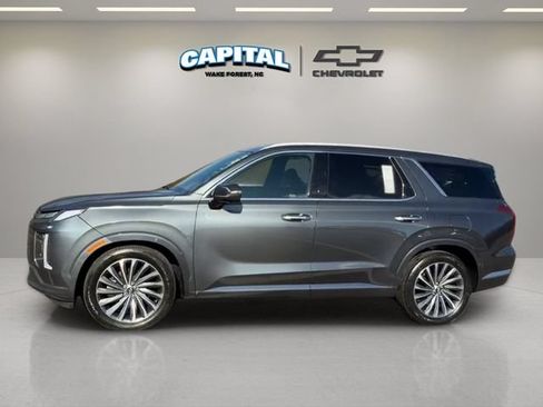Used 2024 Hyundai Palisade Calligraphy AWD/4WD image 2