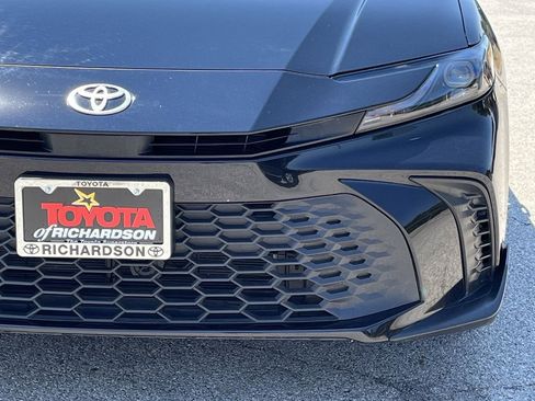 Used 2026 Toyota Camry SE FWD image 8