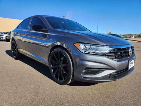 Used 2020 Volkswagen Jetta R-Line image 2