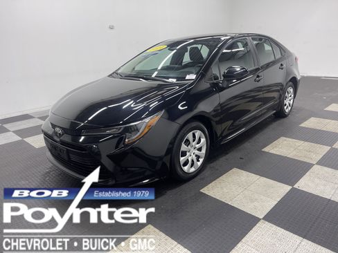 Used 2024 Toyota Corolla LE image 1