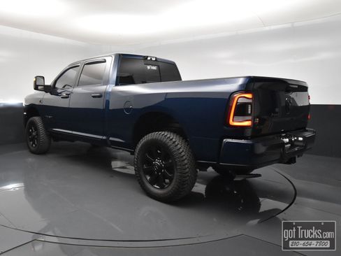 Used 2023 RAM 2500 Laramie w/ Night Edition AWD/4WD image 5
