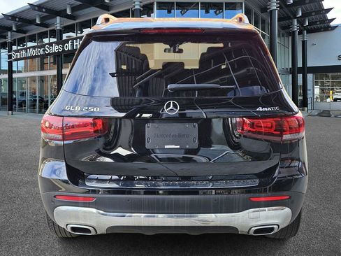 Certified 2023 Mercedes-Benz GLB 250 4MATIC w/ Premium Package image 4