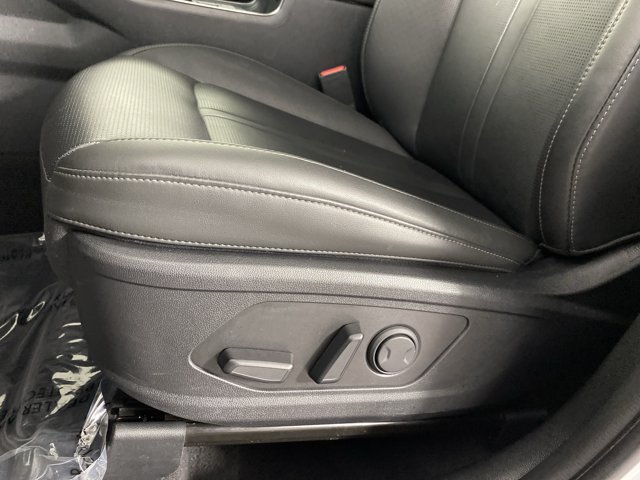 Used 2025 Kia Sorento S FWD image 17
