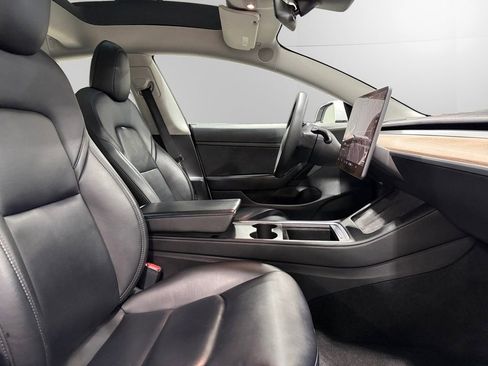 Used 2021 Tesla Model 3 Standard Range Plus image 14