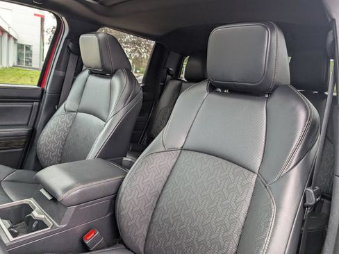 Used 2025 Toyota Tacoma Limited AWD/4WD image 19