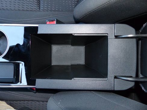 Used 2026 Chevrolet Equinox LT FWD image 52