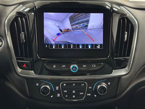 Used 2021 Chevrolet Traverse Premier image 5