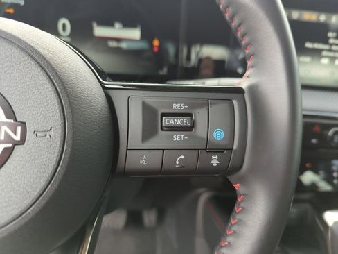 Certified 2025 Nissan Kicks SR AWD/4WD image 42