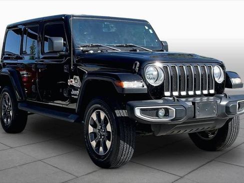 Certified 2018 Jeep Wrangler Unlimited Sahara AWD/4WD image 3