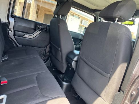 Used 2014 Jeep Wrangler Unlimited Sport w/ Quick Order Package 24S AWD/4WD image 29