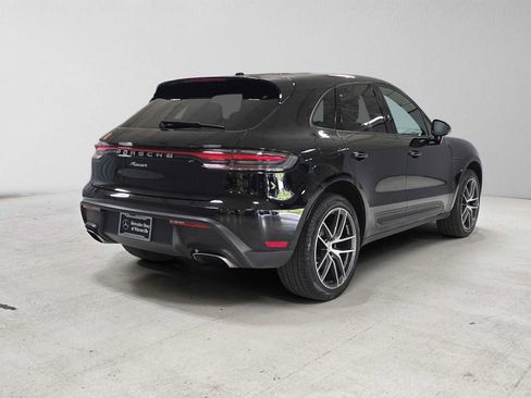 Used 2025 Porsche Macan AWD/4WD image 3