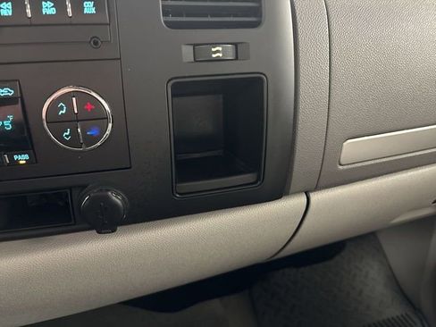Used 2013 Chevrolet Silverado 2500 LT w/ Interior Plus Package image 48
