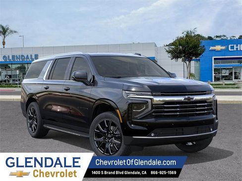 New 2026 Chevrolet Suburban LT w/ Comfort Package image 7