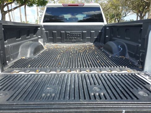 Used 2025 Chevrolet Silverado 2500 LT w/ Convenience Package image 6