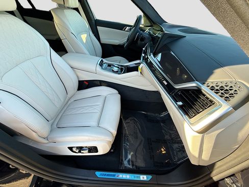 New 2026 BMW X6 M60i image 15