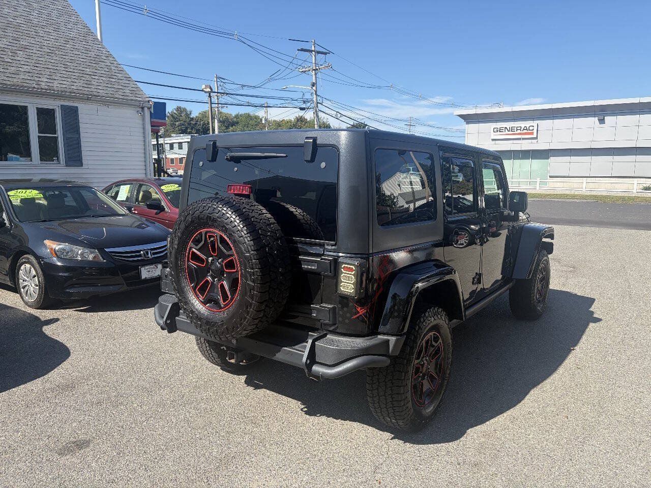 Used 2016 Jeep Wrangler Unlimited Sahara AWD/4WD image 7