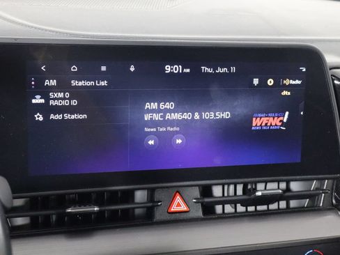 Used 2024 Kia Sportage EX FWD image 32